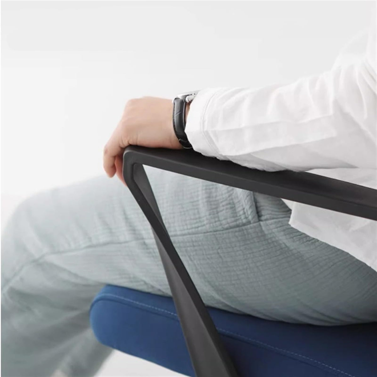 Ergonomic High Back Mesh Office Chair with Lumbar Support L6960